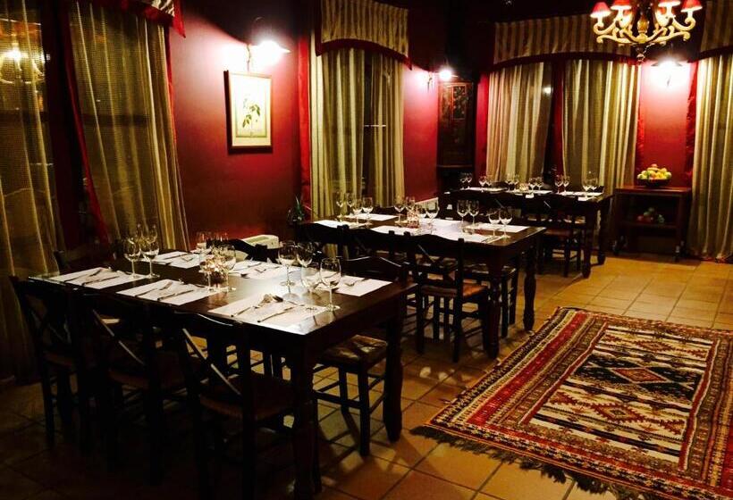 בית מלון כפרי Rocabella Hellinikon Country