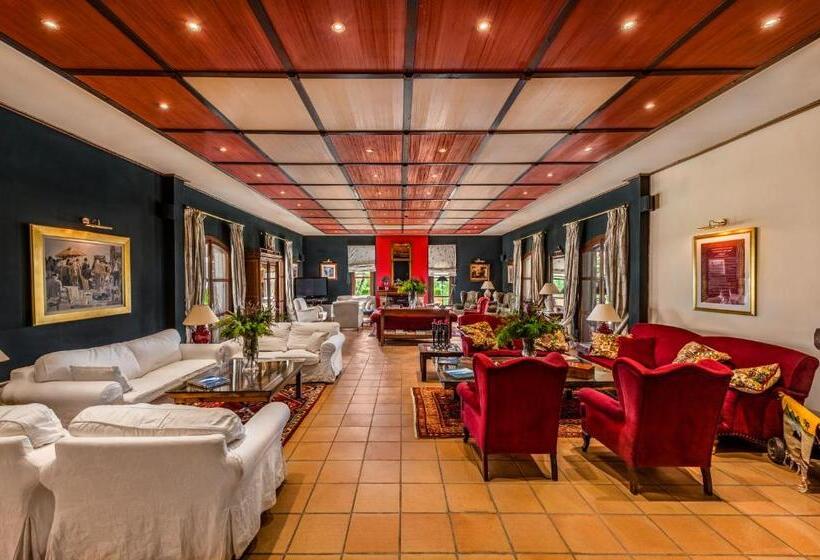 בית מלון כפרי Rocabella Hellinikon Country