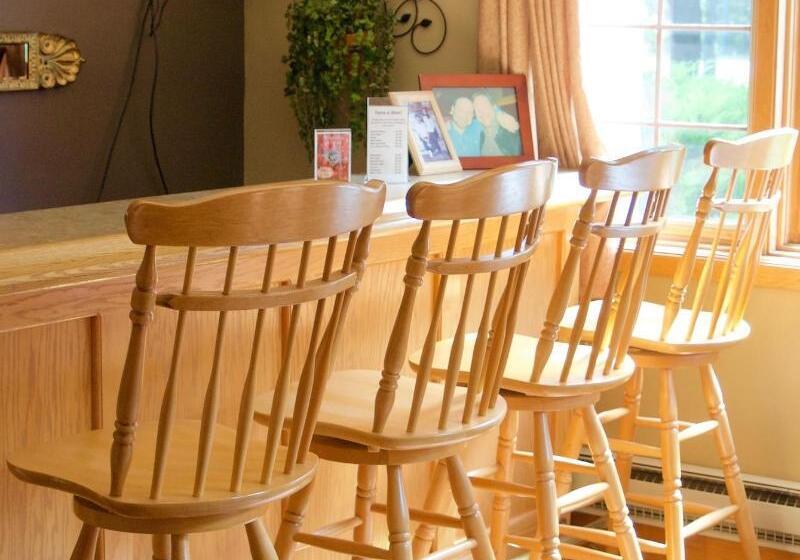 فندق Settlement Courtyard Inn & Lavender Spa