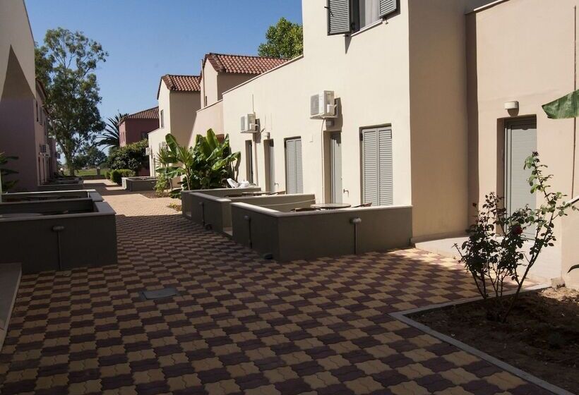 فندق Sias Resort