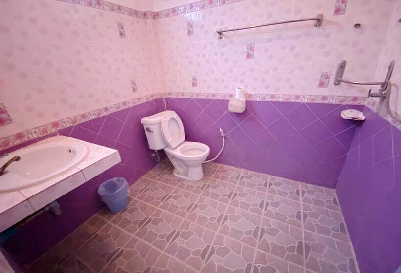 בית מלון כפרי Sila Resort