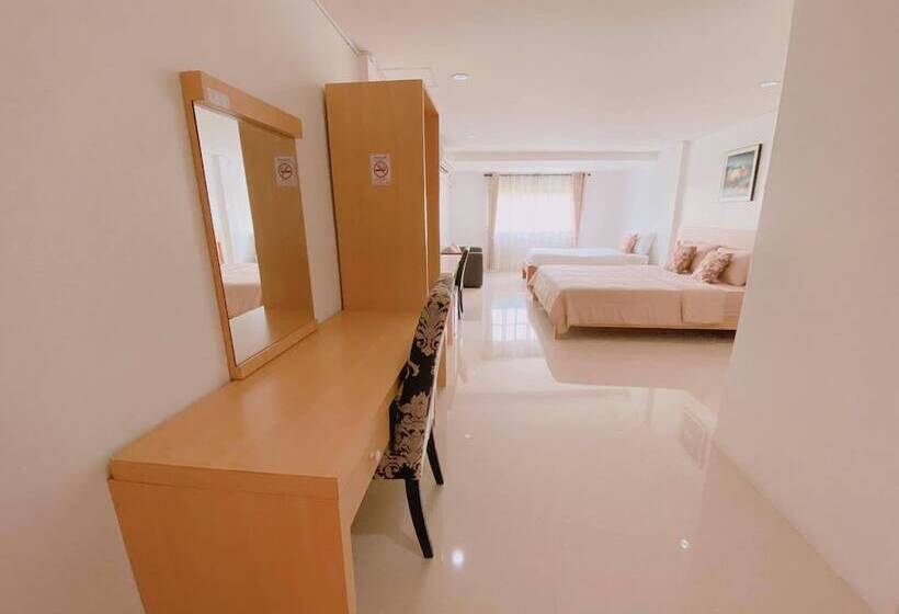 בית מלון כפרי Sila Resort