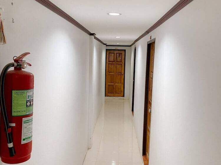 בית מלון כפרי Sila Resort