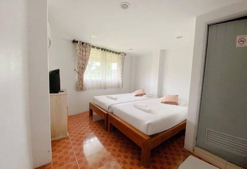 בית מלון כפרי Sila Resort