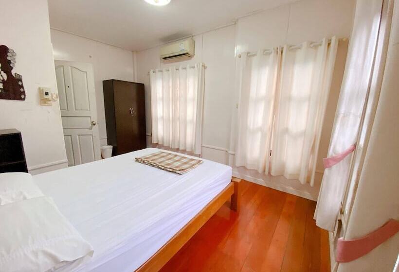 בית מלון כפרי Sila Resort