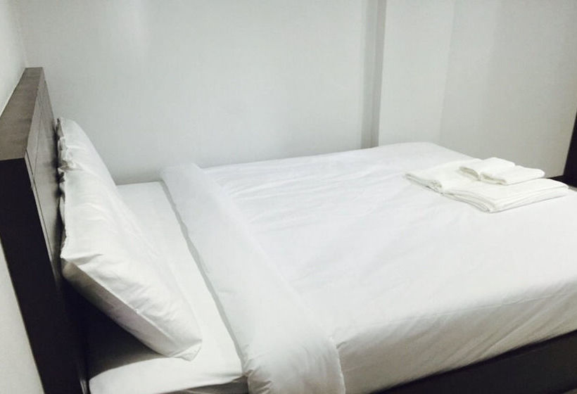 호텔 Siriwat Apartment