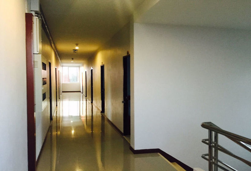 호텔 Siriwat Apartment