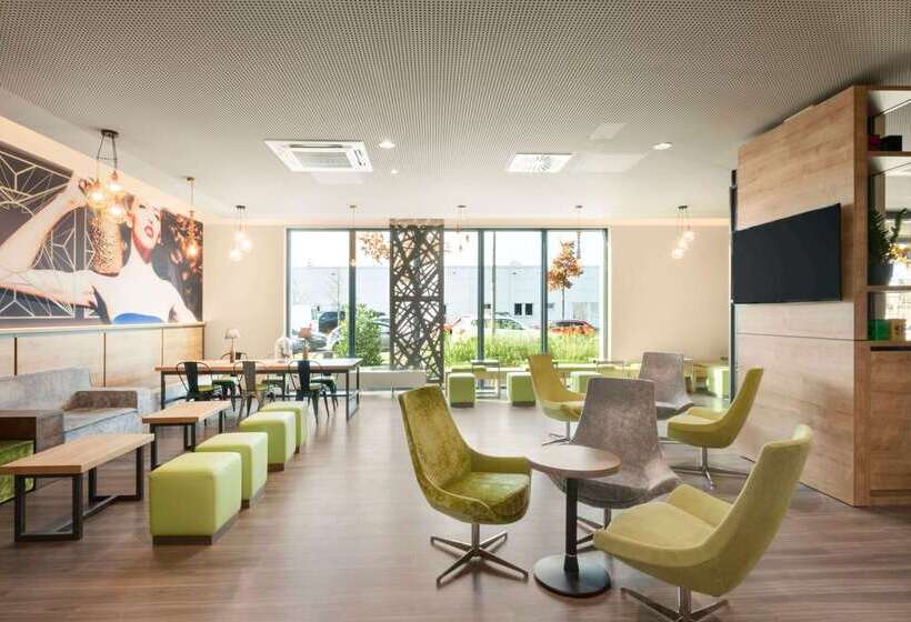 Отель Super 8 By Wyndham Munich City North