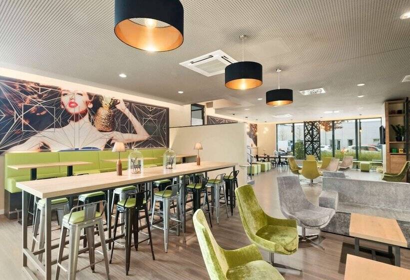 Отель Super 8 By Wyndham Munich City North