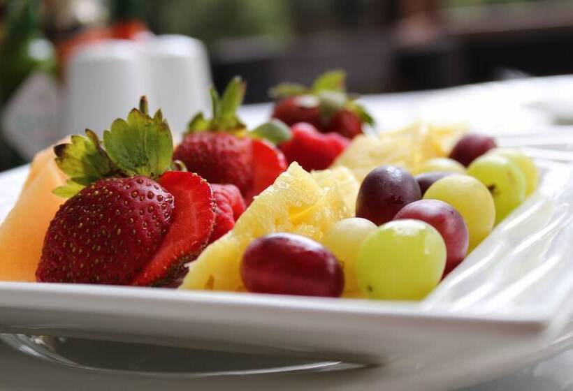 Отель Thanda Manzi Country