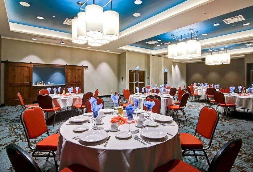 فندق Towneplace Suites By Marriott Kincardine