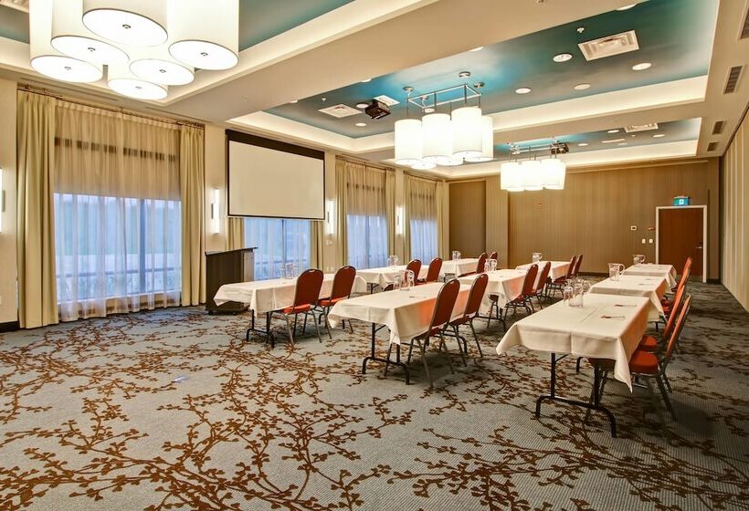 فندق Towneplace Suites By Marriott Kincardine