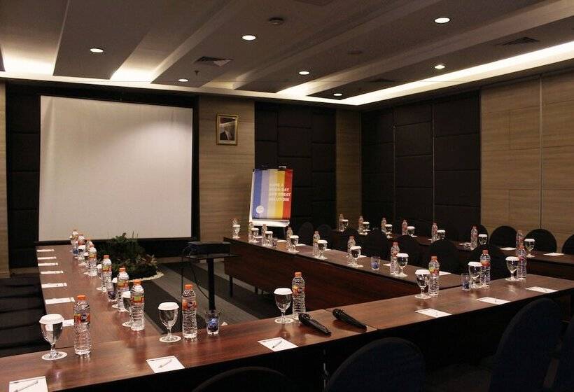 Vasaka Hotel Jakarta Managed By Dafam