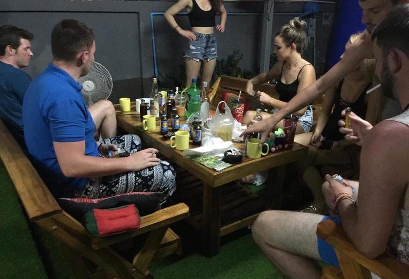 Отель Wualai Hostel