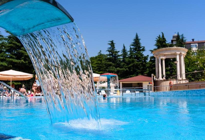 هتل Znanie Health Resort
