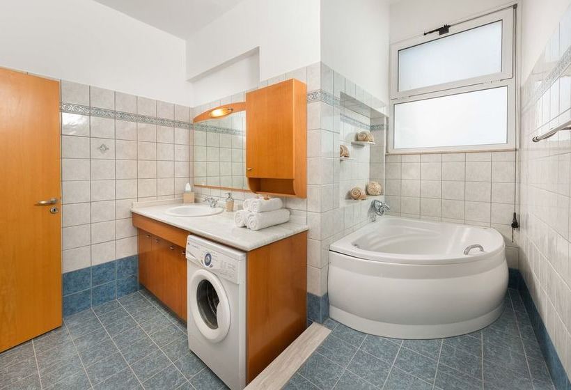 Orianna Sea View Villa