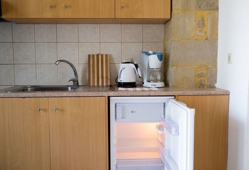 Agarathos Traditional Rooms With Pool