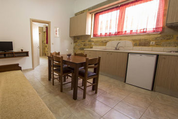 Agarathos Traditional Rooms With Pool