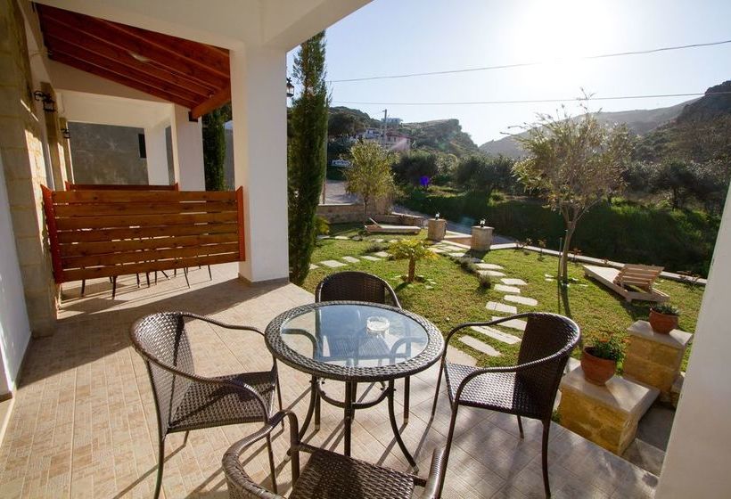 Agarathos Traditional Rooms With Pool