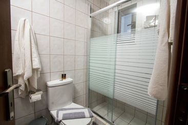 Agarathos Traditional Rooms With Pool