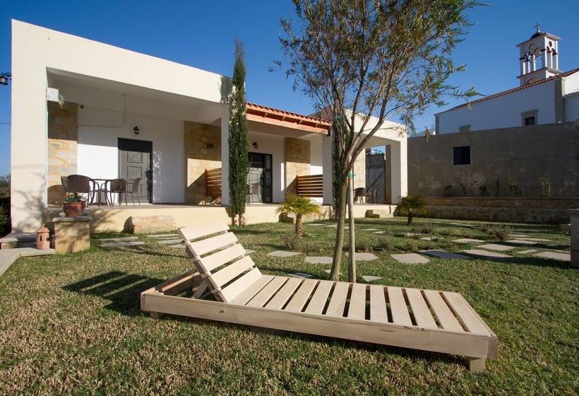 Agarathos Traditional Rooms With Pool