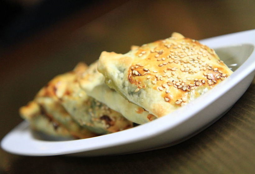 Agarathos Traditional Rooms With Pool