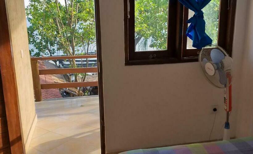 بنسيون Amed Sari Beach Guesthouse