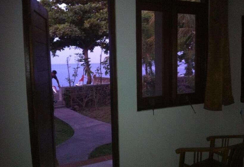 بنسيون Amed Sari Beach Guesthouse