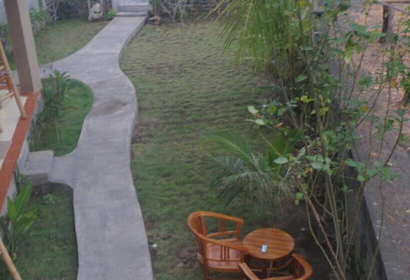 بنسيون Amed Sari Beach Guesthouse