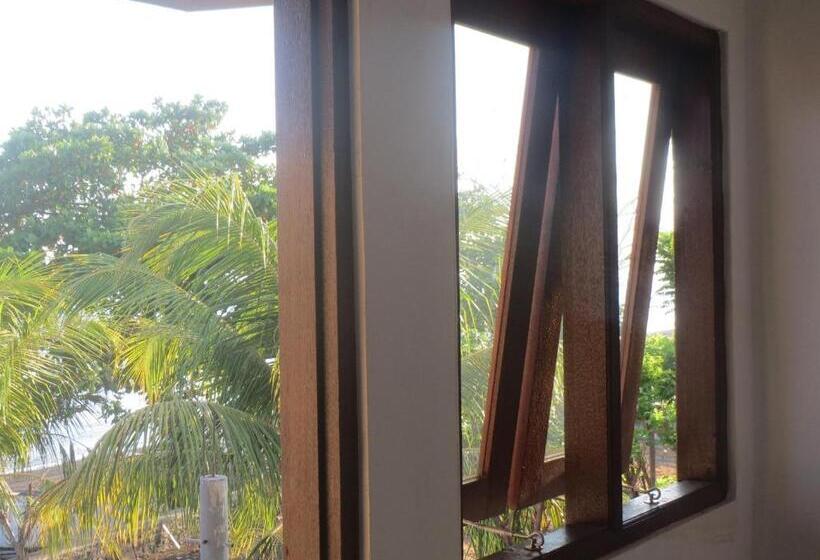 بنسيون Amed Sari Beach Guesthouse