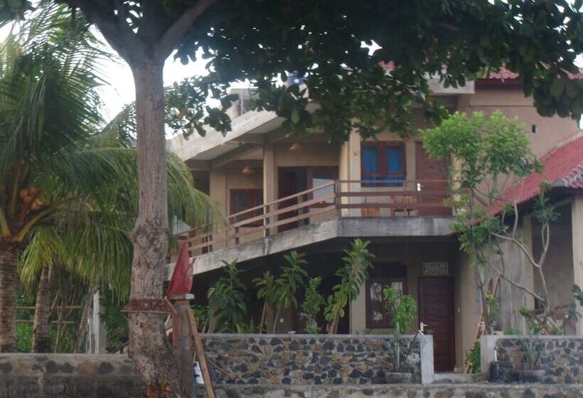 بنسيون Amed Sari Beach Guesthouse