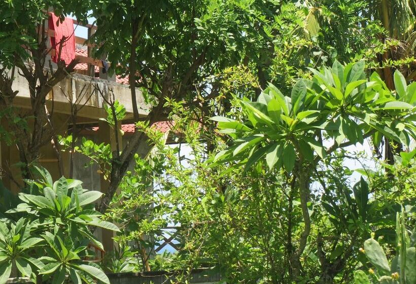 بنسيون Amed Sari Beach Guesthouse