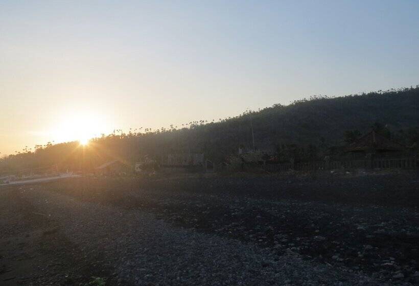 بنسيون Amed Sari Beach Guesthouse