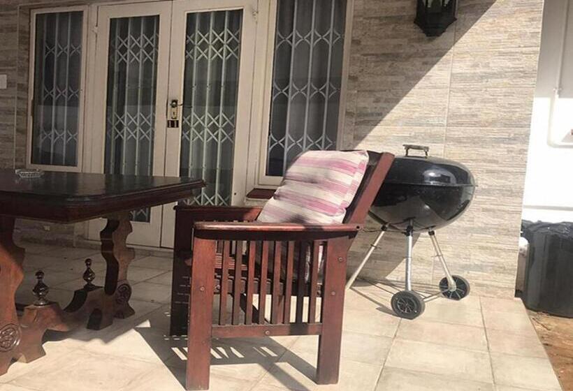 Пансион Jr Guesthouse