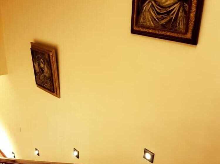 פנסיון Kimberley Manor Guesthouse