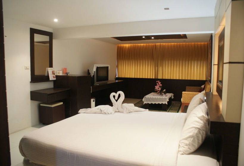 بنسيون New International House Patong