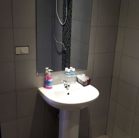 بنسيون New International House Patong