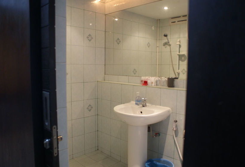 بنسيون New International House Patong