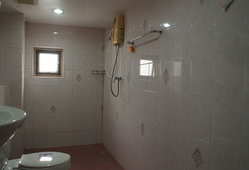 بنسيون New International House Patong