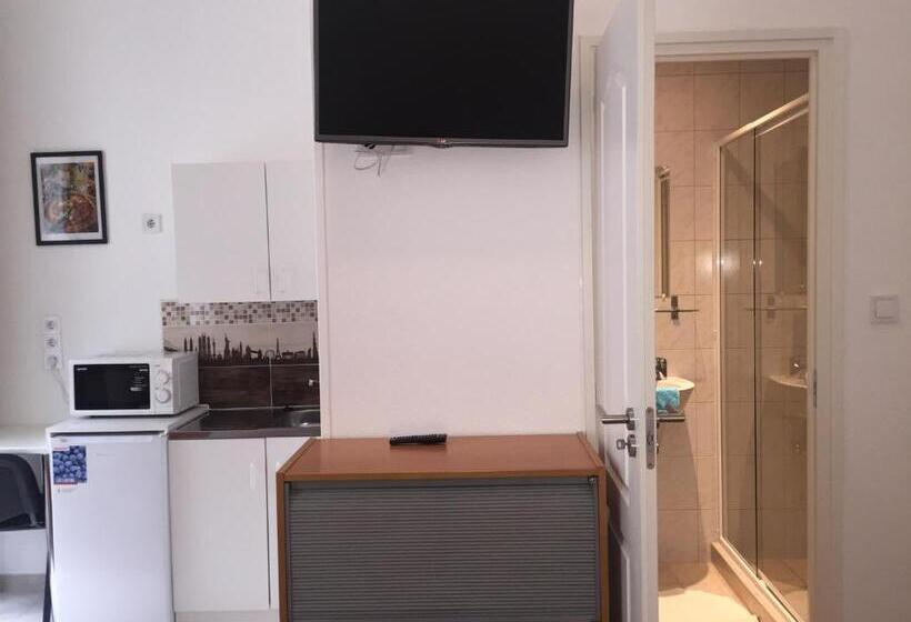 پانسیون Omega Guesthouse Budapest