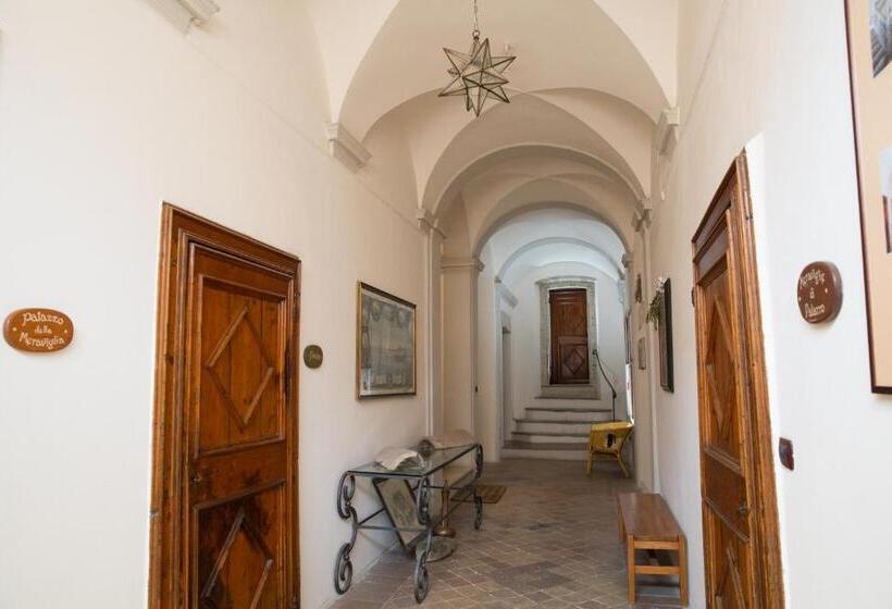 Пансион Palazzo Meraviglia Albergo Diffuso