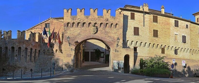 Пансион Palazzo Meraviglia Albergo Diffuso