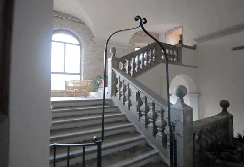 Пансион Palazzo Meraviglia Albergo Diffuso