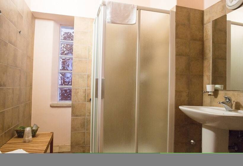 Пансион Palazzo Meraviglia Albergo Diffuso