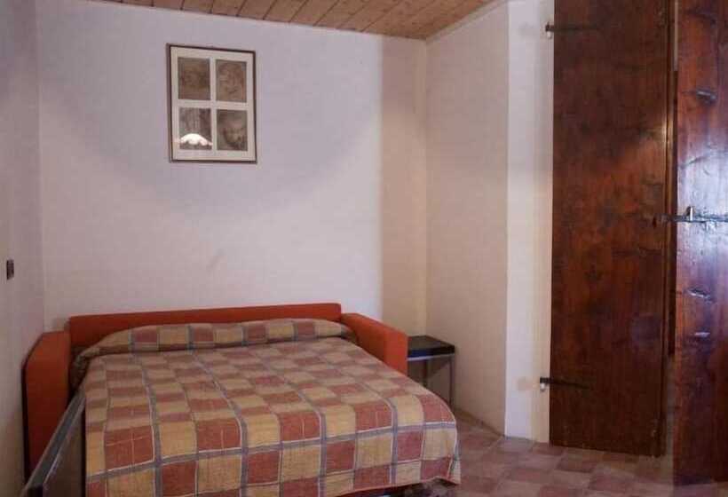 Пансион Palazzo Meraviglia Albergo Diffuso