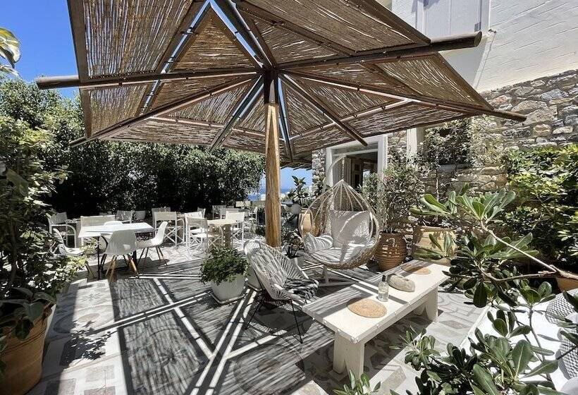 פנסיון Speires Suites