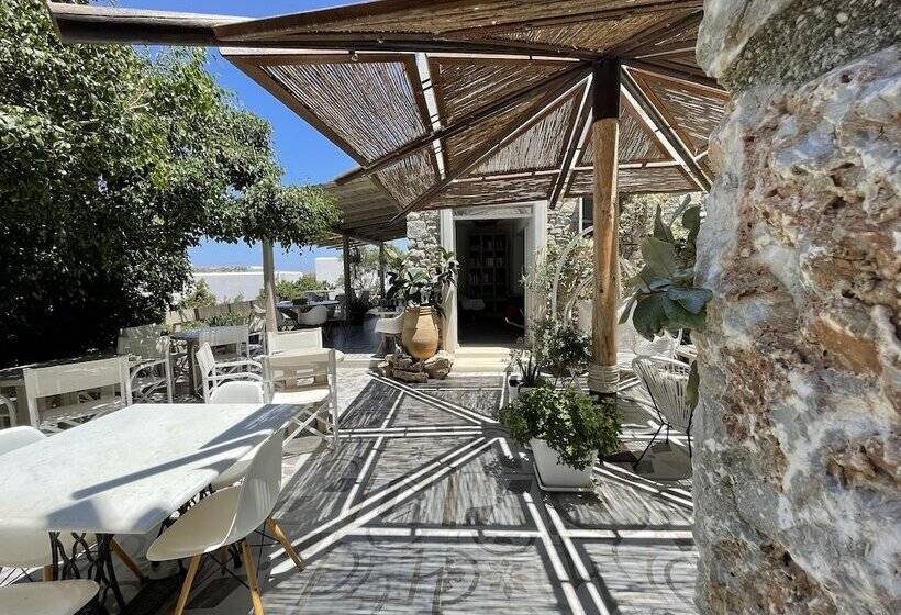 פנסיון Speires Suites