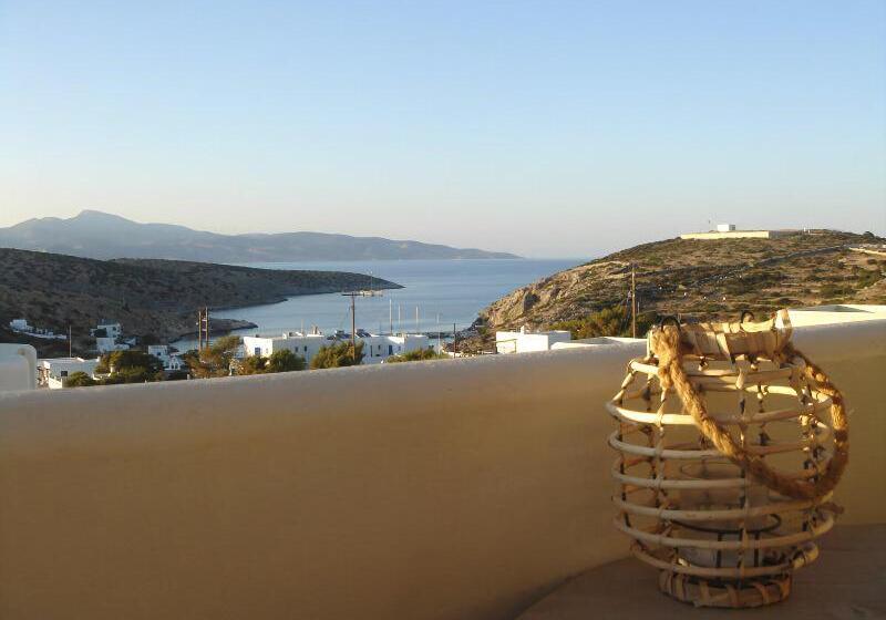 פנסיון Speires Suites