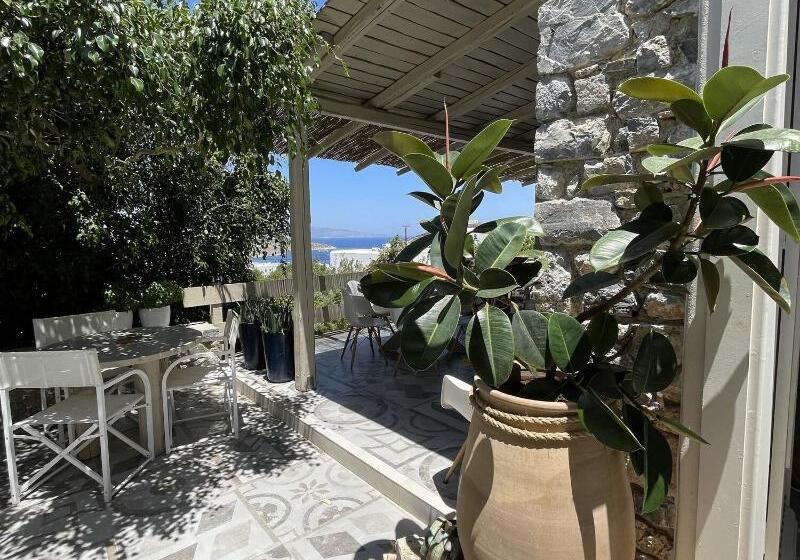 פנסיון Speires Suites