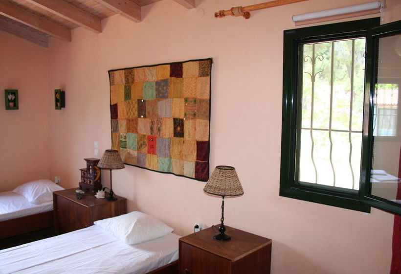 פנסיון Terry Land Village